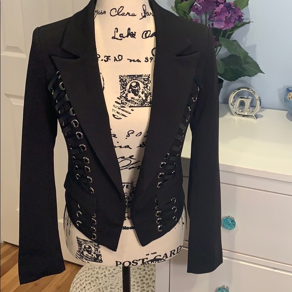 Fashion Nova Open Front Blazer Lace Up Detail - Picture 4 of 11